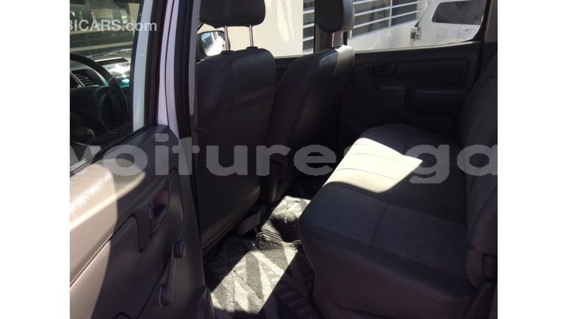 Big with watermark toyota hilux estuaire import dubai 5293