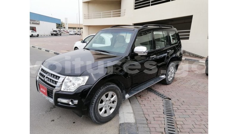 Big with watermark mitsubishi pajero estuaire import dubai 5294