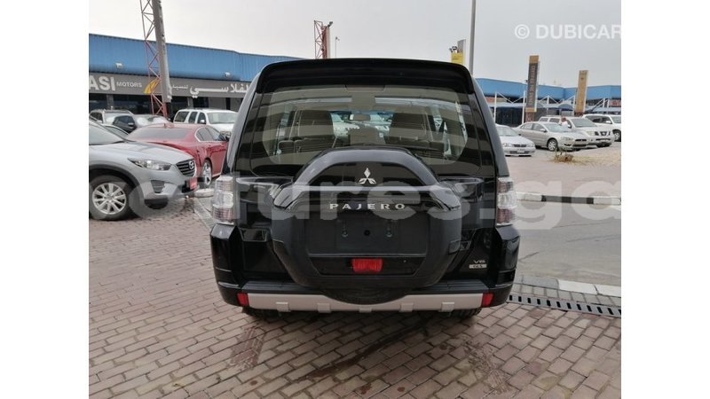 Big with watermark mitsubishi pajero estuaire import dubai 5294