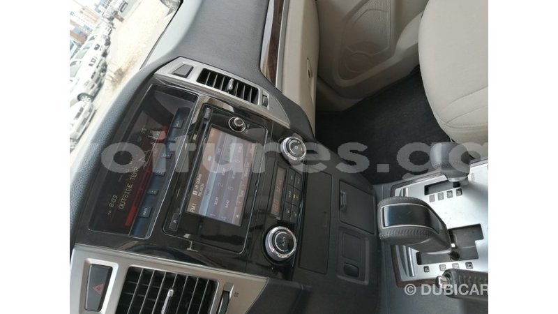 Big with watermark mitsubishi pajero estuaire import dubai 5294