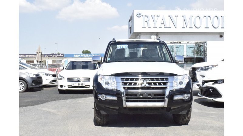 Big with watermark mitsubishi pajero estuaire import dubai 5296