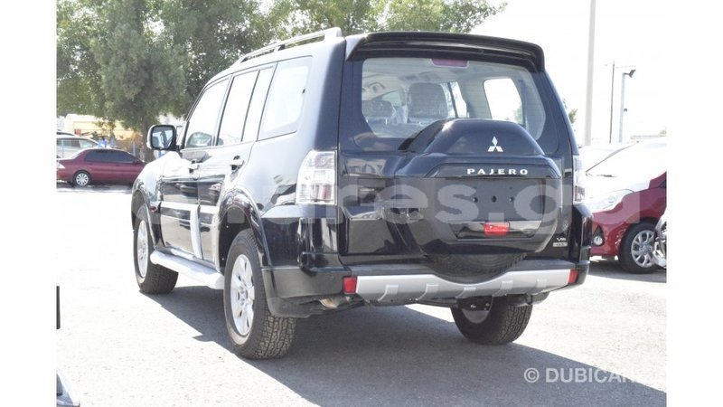 Big with watermark mitsubishi pajero estuaire import dubai 5296