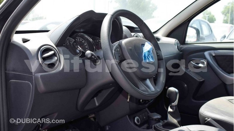 Big with watermark renault duster estuaire import dubai 5297