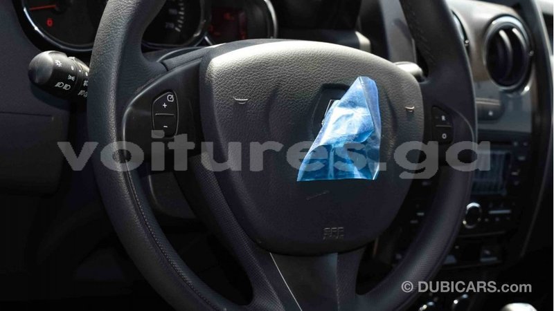 Big with watermark renault duster estuaire import dubai 5297