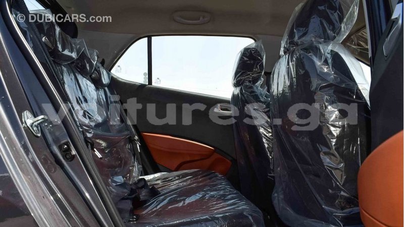 Big with watermark hyundai i10 estuaire import dubai 5298