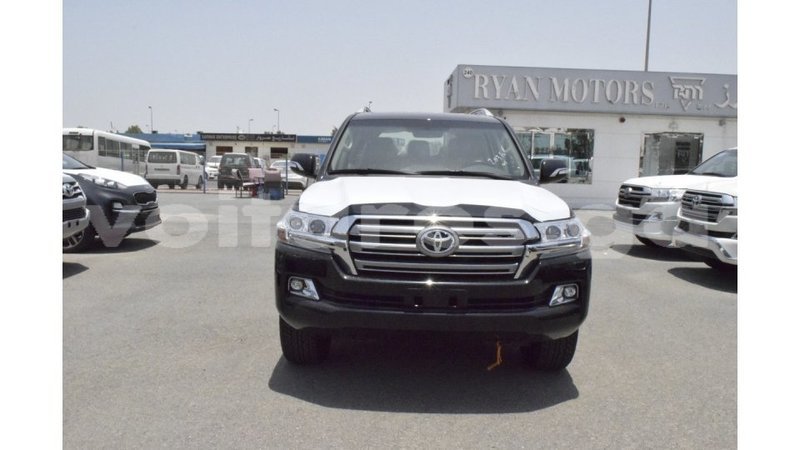 Big with watermark toyota land cruiser estuaire import dubai 5300