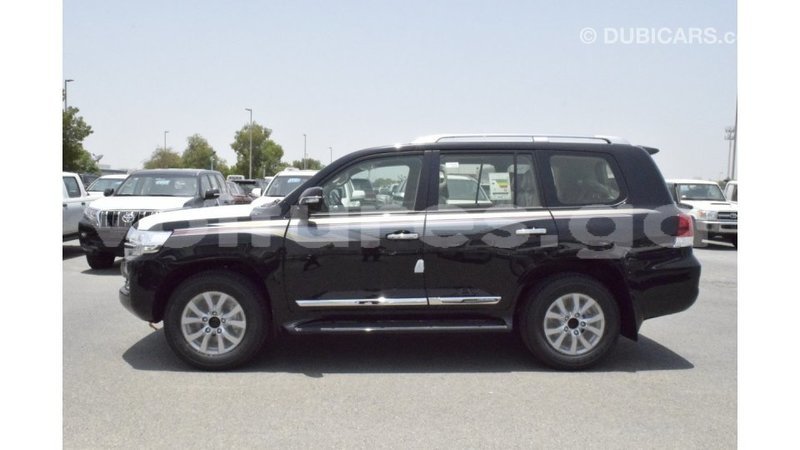 Big with watermark toyota land cruiser estuaire import dubai 5300