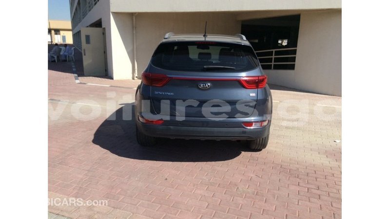 Big with watermark kia sportage estuaire import dubai 5301
