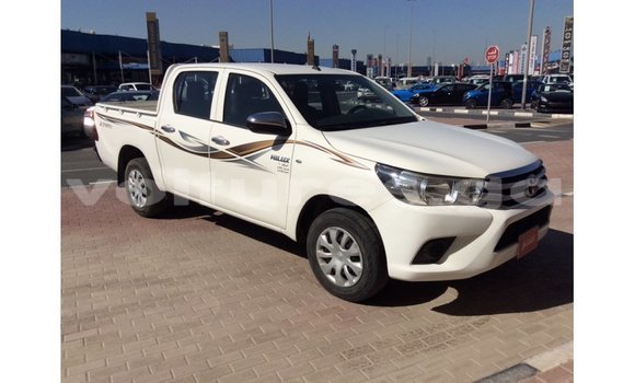 Acheter Import Voiture Toyota Hilux Blanc à Import - Dubai, Estuaire Acheter Import Voiture Toyota Hilux Blanc à Import - Dubai, Estuaire