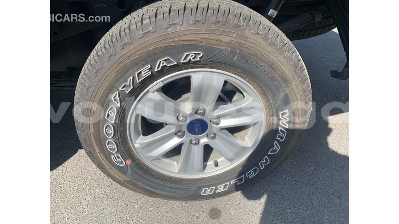 Big with watermark ford club wagon estuaire import dubai 5304