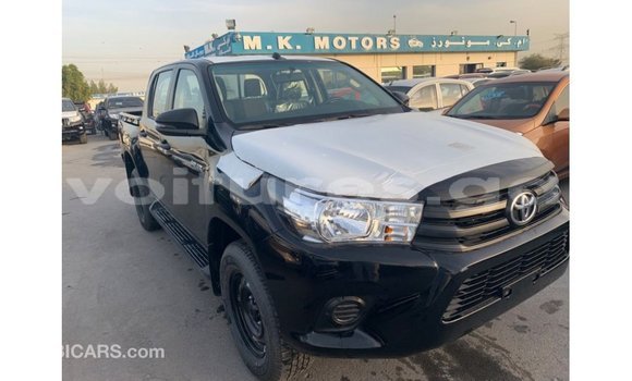 Acheter Import Voiture Toyota Hilux Noir à Import - Dubai, Estuaire Acheter Import Voiture Toyota Hilux Noir à Import - Dubai, Estuaire