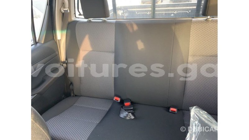 Big with watermark toyota hilux estuaire import dubai 5305