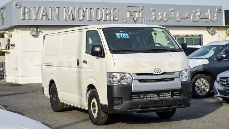 Big with watermark toyota hiace estuaire import dubai 5307