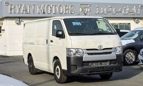 Acheter Import Voiture Toyota Hiace Blanc à Import - Dubai, Estuaire Acheter Import Voiture Toyota Hiace Blanc à Import - Dubai, Estuaire