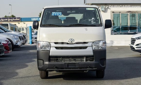 Acheter Import Voiture Toyota Hiace Blanc à Import - Dubai, Estuaire Acheter Import Voiture Toyota Hiace Blanc à Import - Dubai, Estuaire