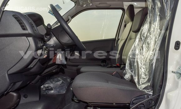 Acheter Import Voiture Toyota Hiace Blanc à Import - Dubai, Estuaire Acheter Import Voiture Toyota Hiace Blanc à Import - Dubai, Estuaire