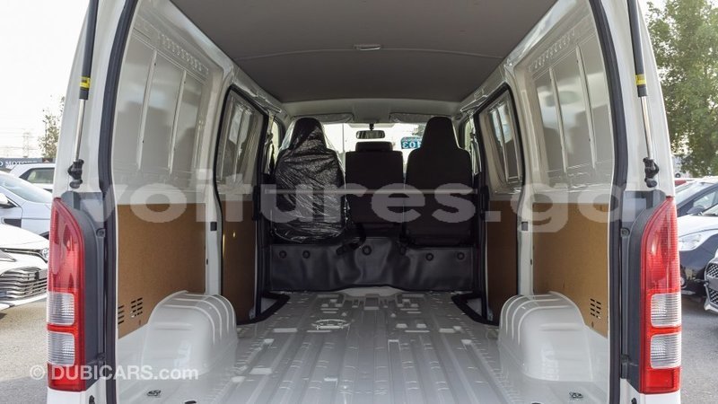 Big with watermark toyota hiace estuaire import dubai 5307