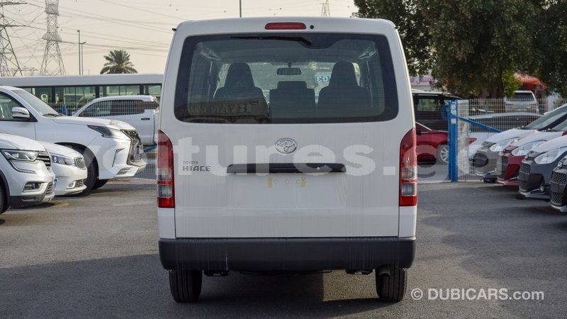 Big with watermark toyota hiace estuaire import dubai 5307