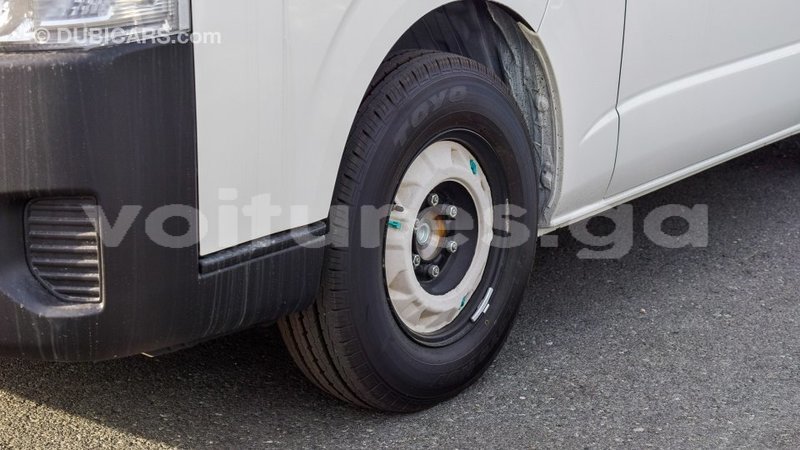 Big with watermark toyota hiace estuaire import dubai 5307