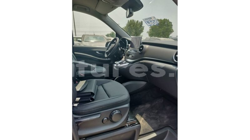 Big with watermark mercedes benz 250 estuaire import dubai 5310