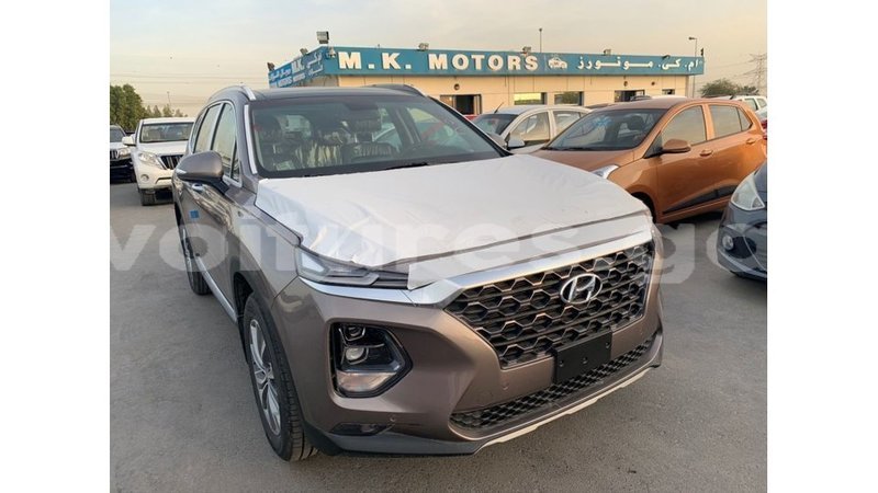 Big with watermark hyundai santa fe estuaire import dubai 5311