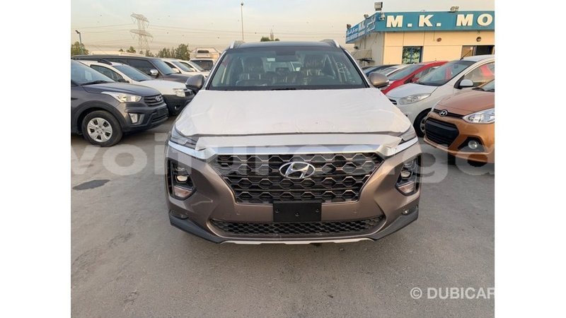 Big with watermark hyundai santa fe estuaire import dubai 5311