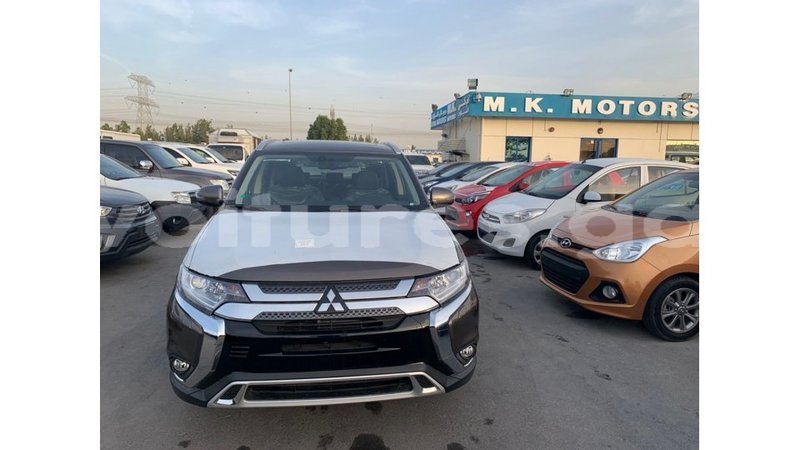 Big with watermark mitsubishi outlander estuaire import dubai 5312