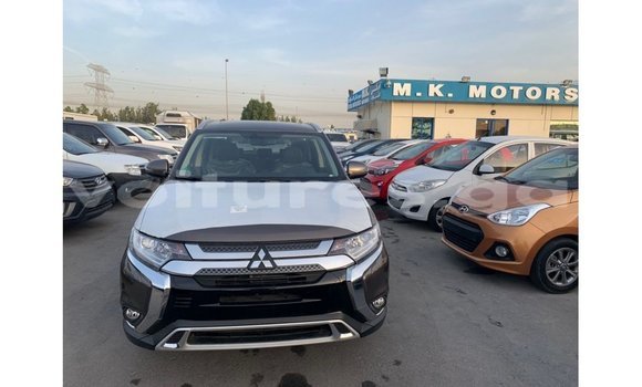 Acheter Import Voiture Mitsubishi Outlander Marron à Import - Dubai, Estuaire Acheter Import Voiture Mitsubishi Outlander Marron à Import - Dubai, Estuaire