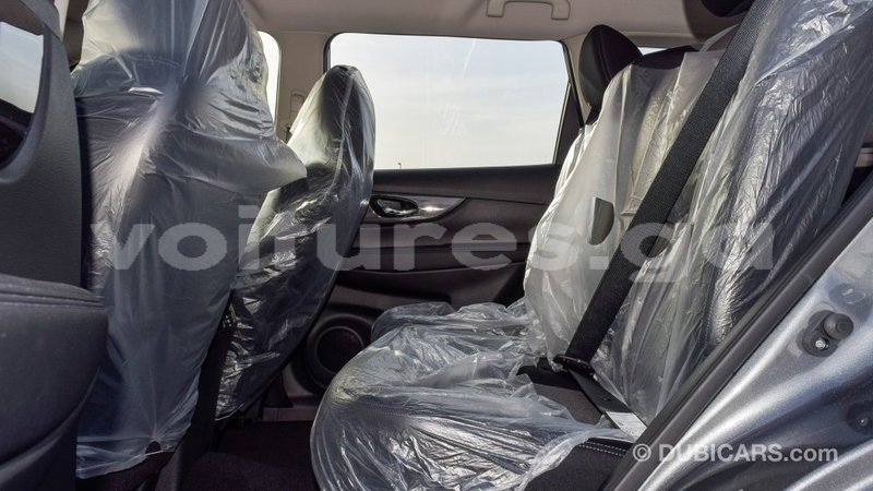 Big with watermark nissan evalia estuaire import dubai 5313