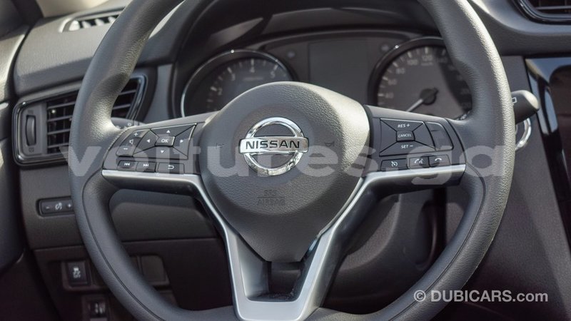 Big with watermark nissan evalia estuaire import dubai 5313