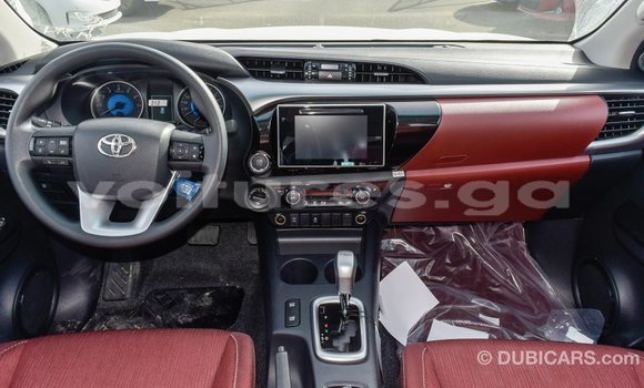 Acheter Import Voiture Toyota Hilux Blanc à Import - Dubai, Estuaire Acheter Import Voiture Toyota Hilux Blanc à Import - Dubai, Estuaire