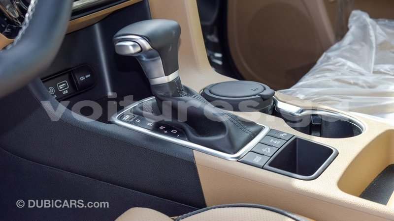 Big with watermark kia sportage estuaire import dubai 5316