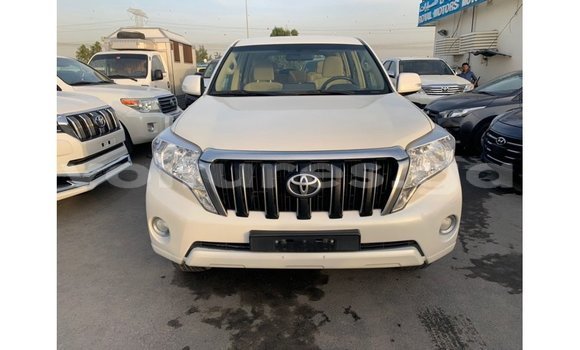 Acheter Import Voiture Toyota Prado Blanc à Import - Dubai, Estuaire Acheter Import Voiture Toyota Prado Blanc à Import - Dubai, Estuaire