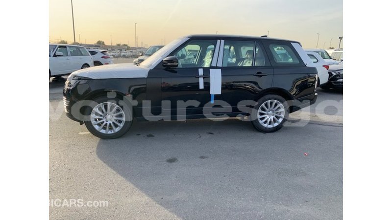 Big with watermark land rover range rover estuaire import dubai 5318