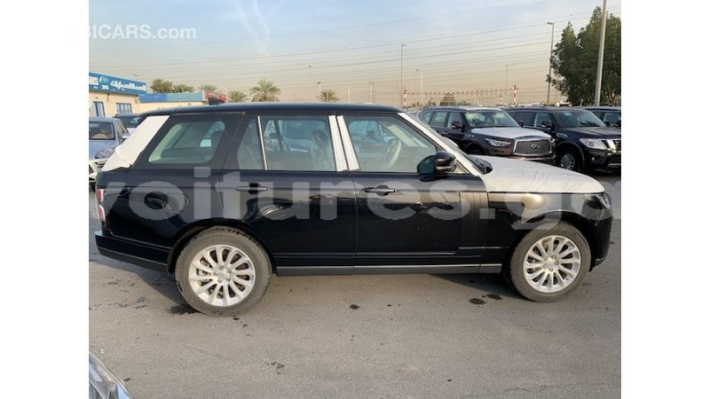 Big with watermark land rover range rover estuaire import dubai 5318