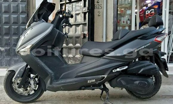 Acheter Occasion Moto SYM Joymax 250 Gris à Libreville au Estuaire Acheter Occasion Moto SYM Joymax 250 Gris à Libreville au Estuaire