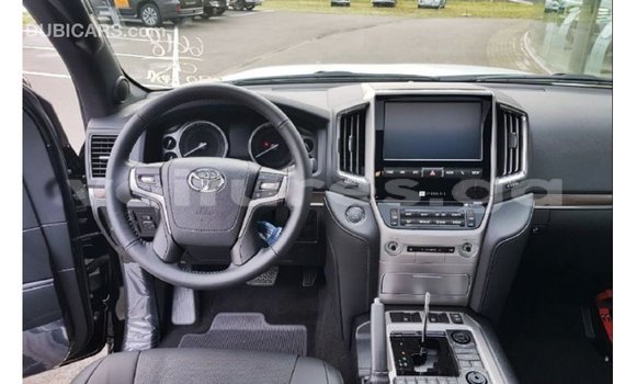 Acheter Import Voiture Toyota Land Cruiser Noir à Import - Dubai, Estuaire Acheter Import Voiture Toyota Land Cruiser Noir à Import - Dubai, Estuaire