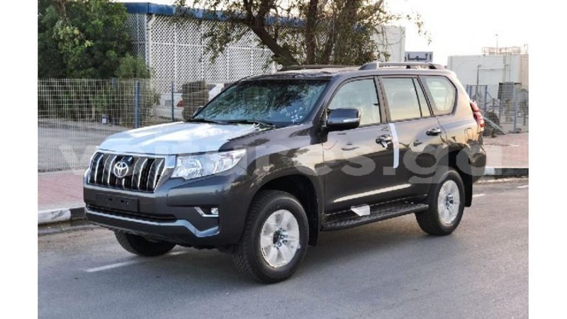 Big with watermark toyota prado estuaire import dubai 5325