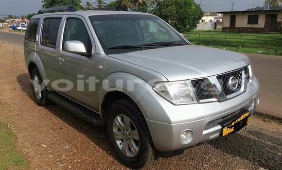 Acheter Occasion Voiture Nissan Pathfinder Gris à Libreville au Estuaire Acheter Occasion Voiture Nissan Pathfinder Gris à Libreville au Estuaire
