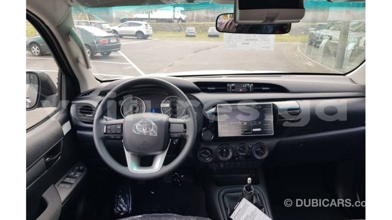 Big with watermark toyota hilux estuaire import dubai 5326