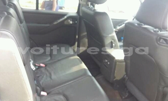 Sayi Na hannu Nissan Pathfinder Azurfa Mota in Libreville a estuary Sayi Na hannu Nissan Pathfinder Azurfa Mota in Libreville a estuary