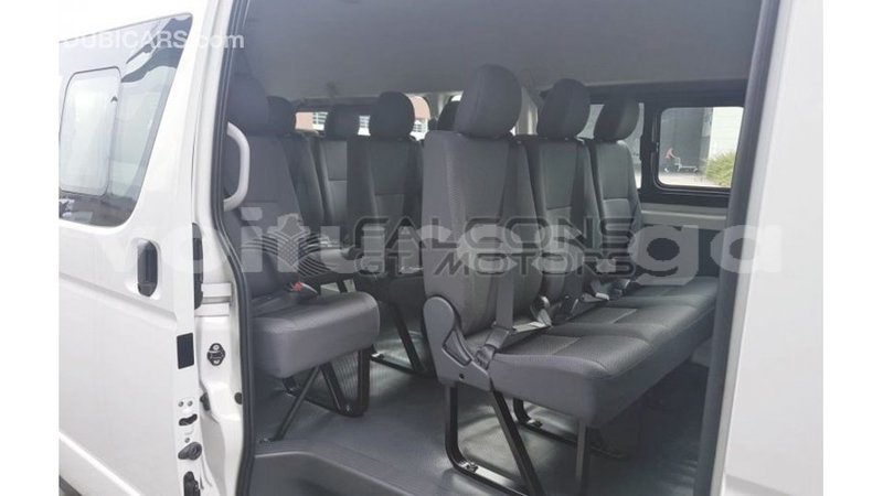 Big with watermark toyota hiace estuaire import dubai 5328