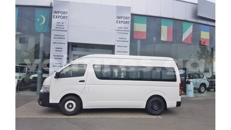 Big with watermark toyota hiace estuaire import dubai 5330