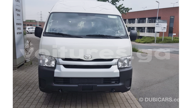 Big with watermark toyota hiace estuaire import dubai 5330