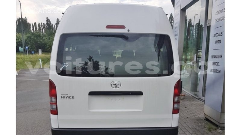 Big with watermark toyota hiace estuaire import dubai 5330