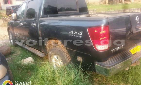 Sayi Na hannu Nissan Titan Black Mota in Libreville a estuary Sayi Na hannu Nissan Titan Black Mota in Libreville a estuary