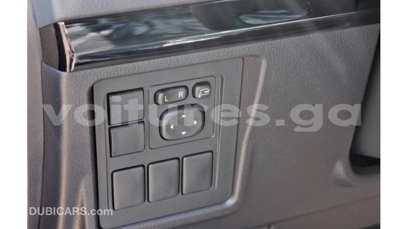 Big with watermark toyota prado estuaire import dubai 5335