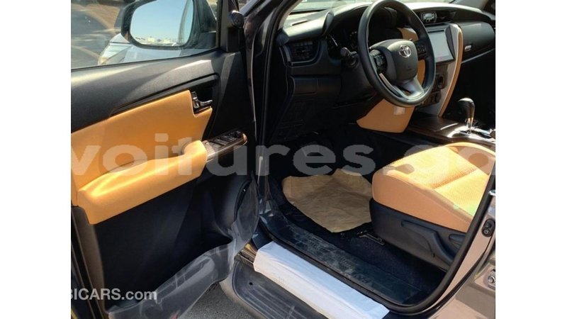 Big with watermark toyota fortuner estuaire import dubai 5337