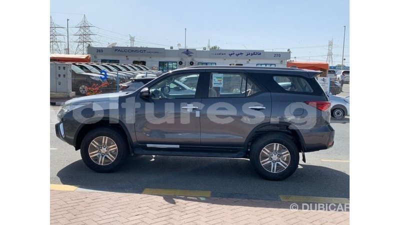 Big with watermark toyota fortuner estuaire import dubai 5337