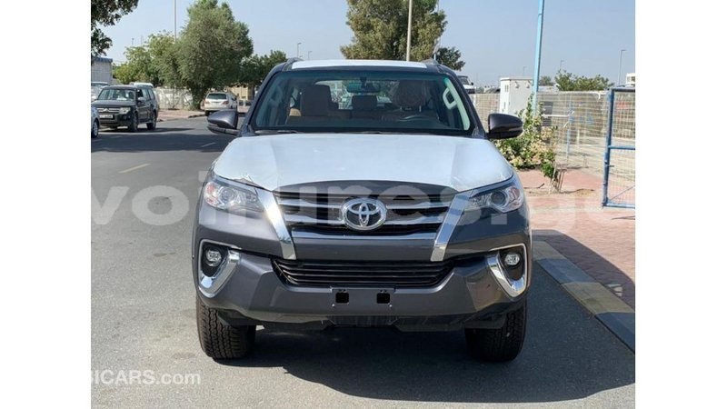 Big with watermark toyota fortuner estuaire import dubai 5337
